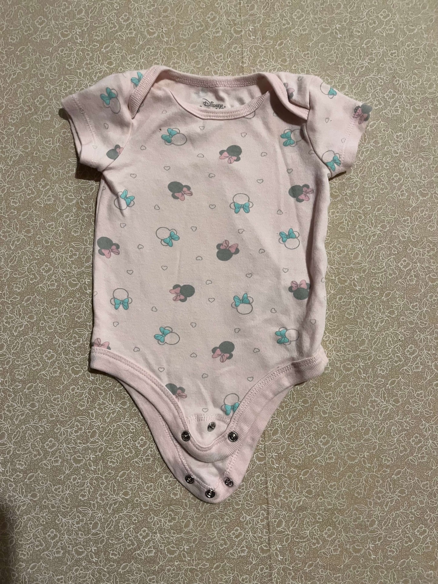 0-3-month-diaper-shirt-baby-disney-pink-minnie-print