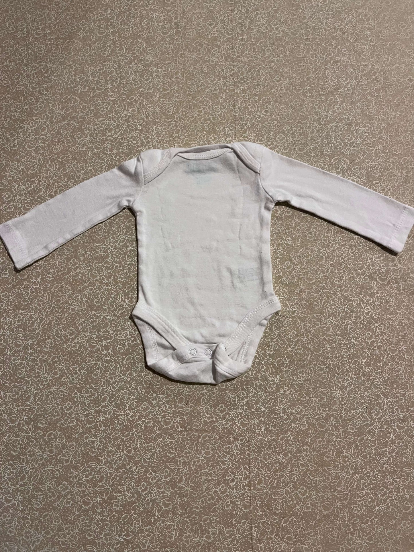 newborn-long-sleeve-diaper-shirt- circo-white