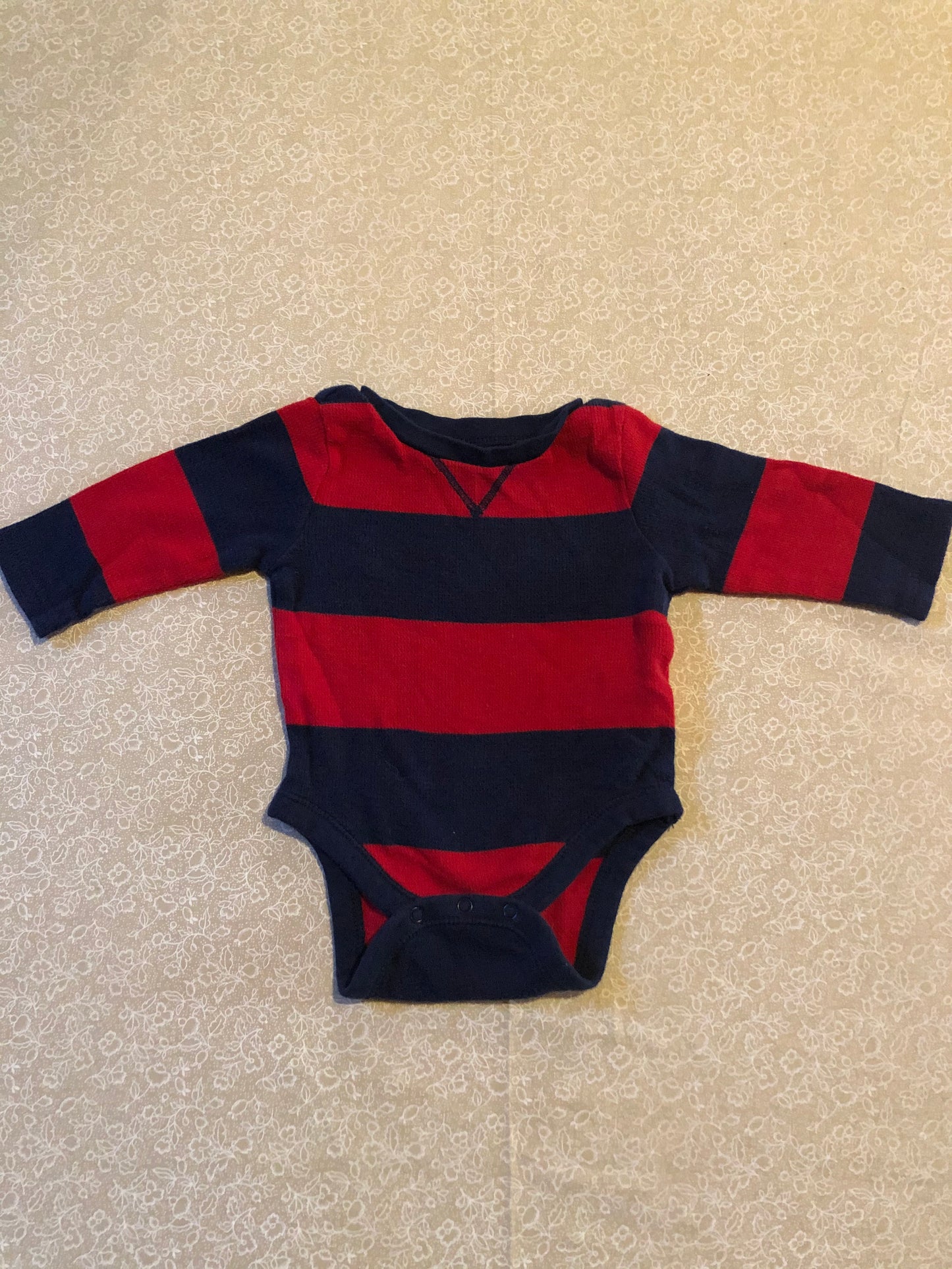 0-3-month-long-sleeve-diaper-shirt-old-navy-blue-red-stripes