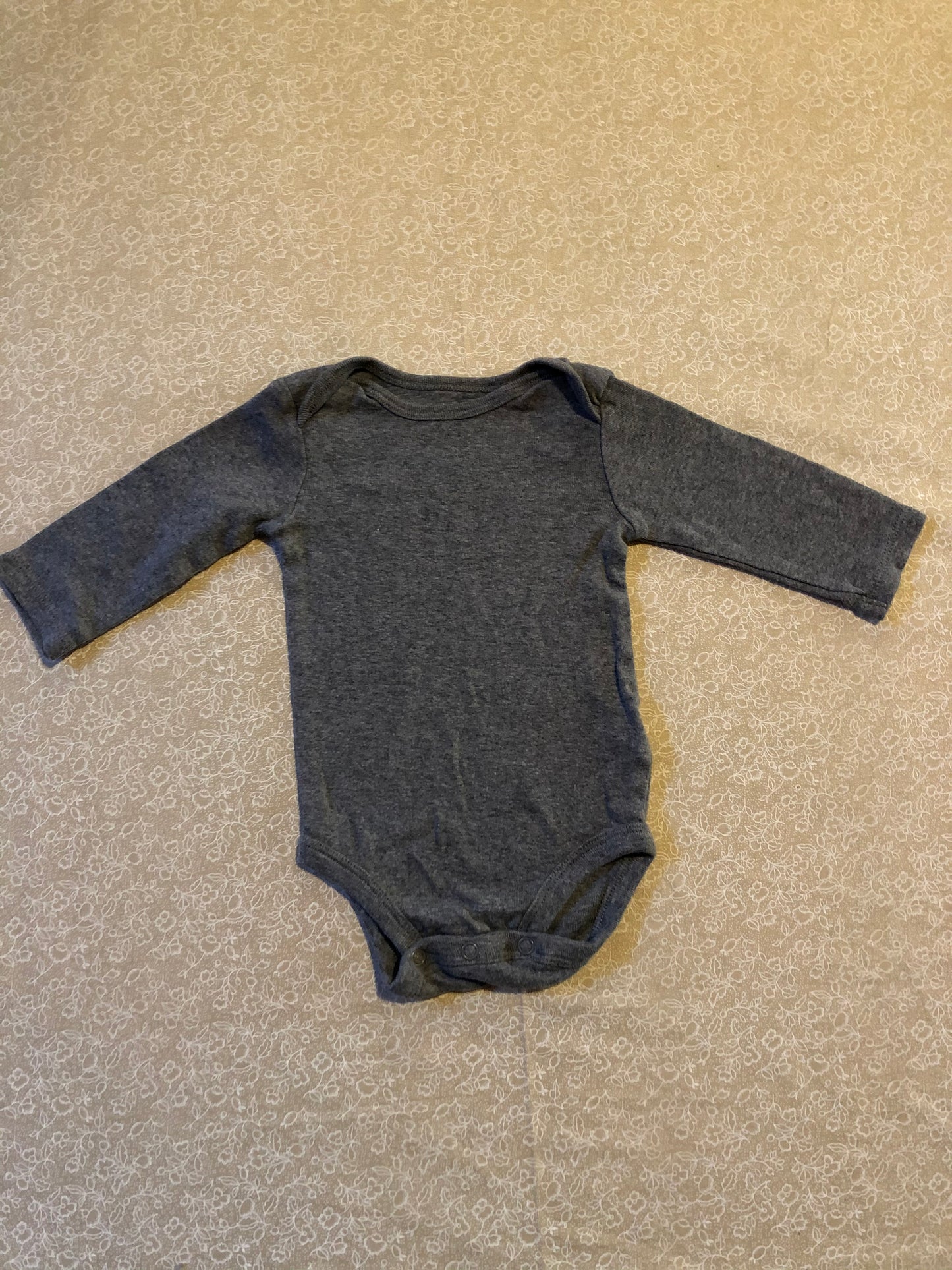 0-3-month-long-sleeve-diaper-shirt-simples-joys-grey