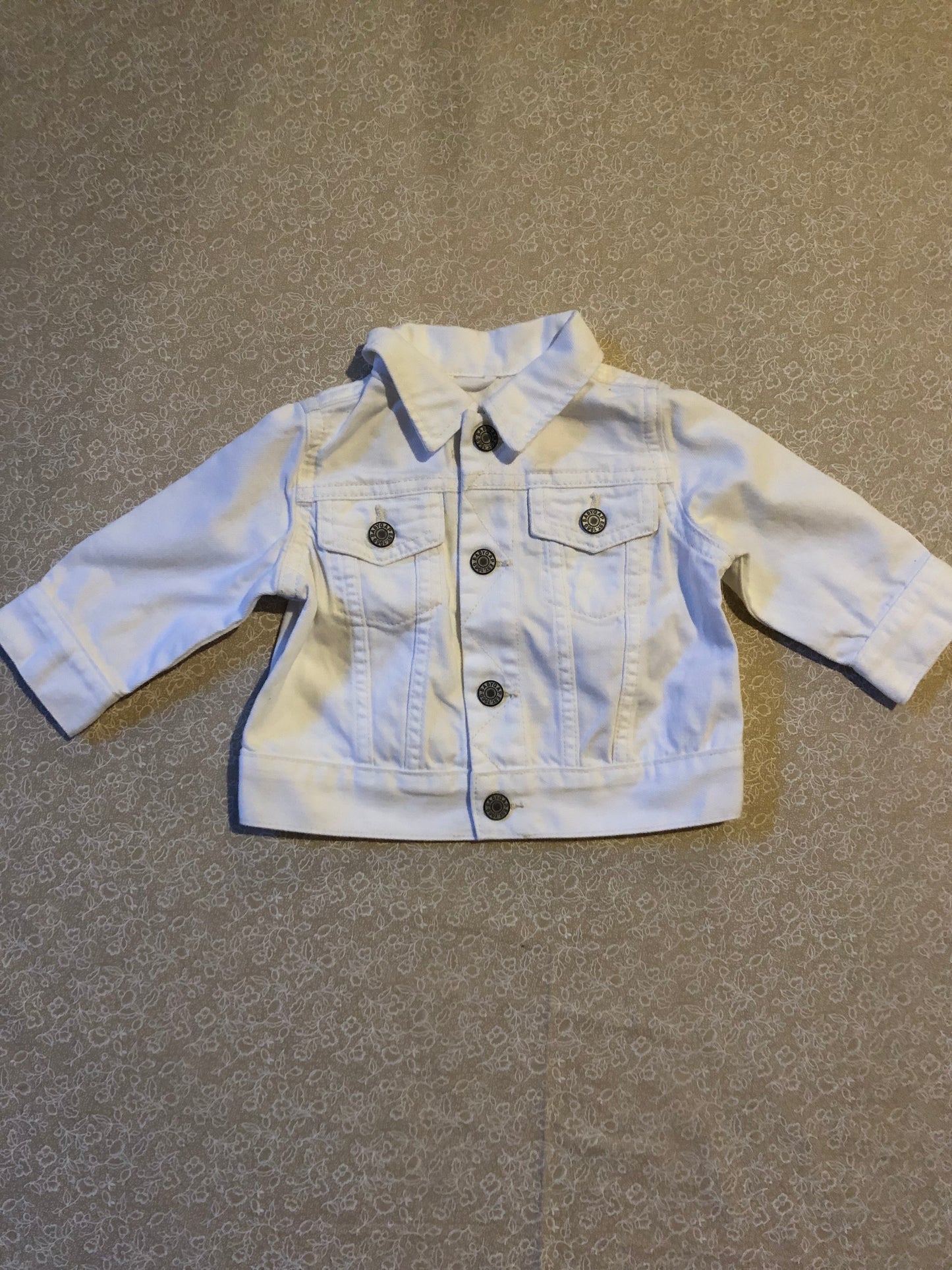 3-6-month-outer-gap-white-jean-jacket