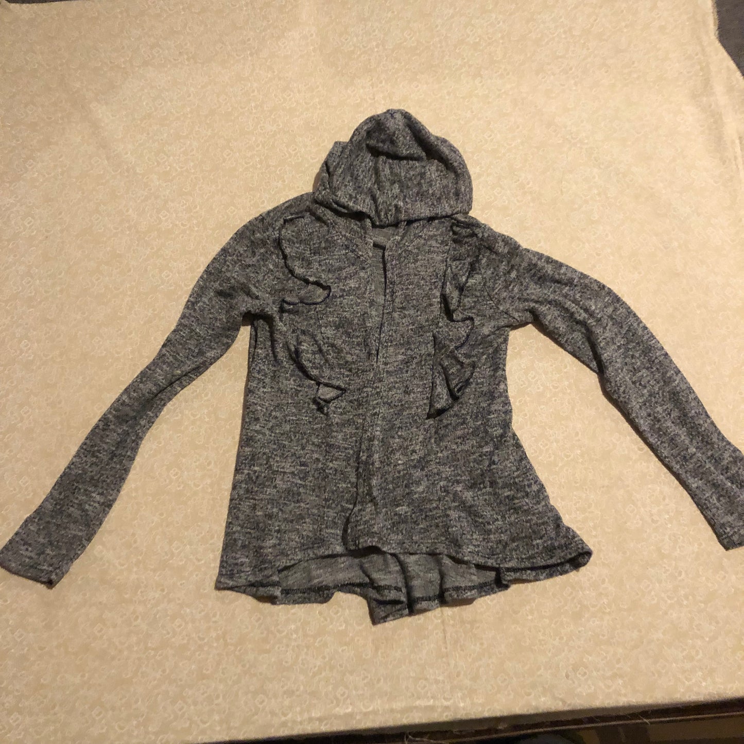 7-8-sweater-selfesteem-grey-cardigan