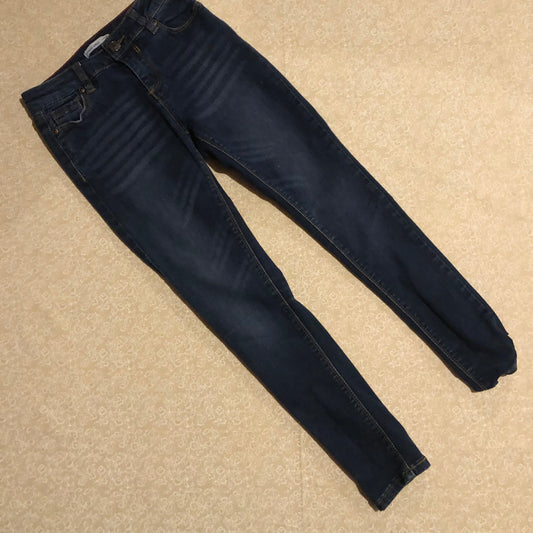10-pants-urbangirls-dark-jeans