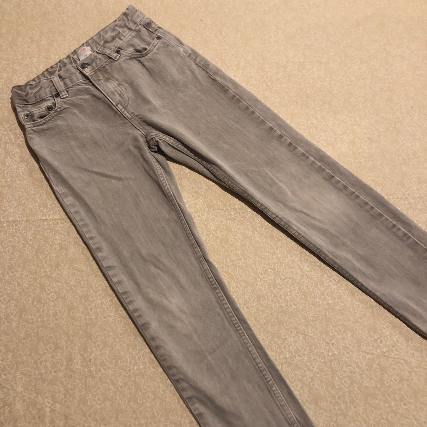 10-pants-joefresh-grey-jeans