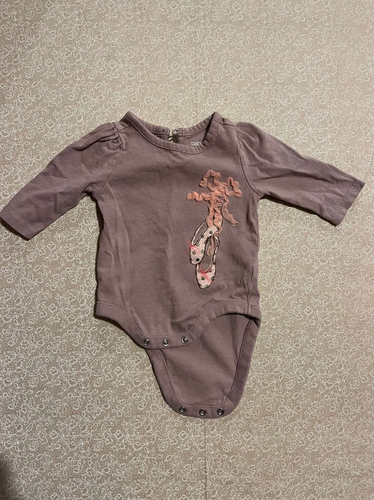0-3-month-long-sleeve-diaper-shirt-baby-gap-purple-ballet-shoes